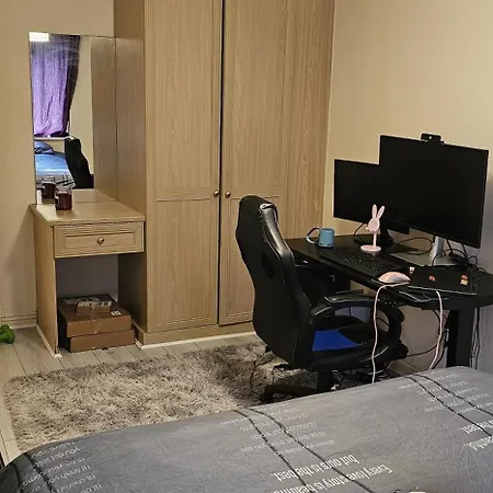 Cosy 2 Bed - Appartement *